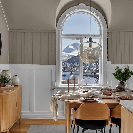 Lovely City Center Apartment With Amazing Views And Free Parking! 特罗姆瑟 外观 照片