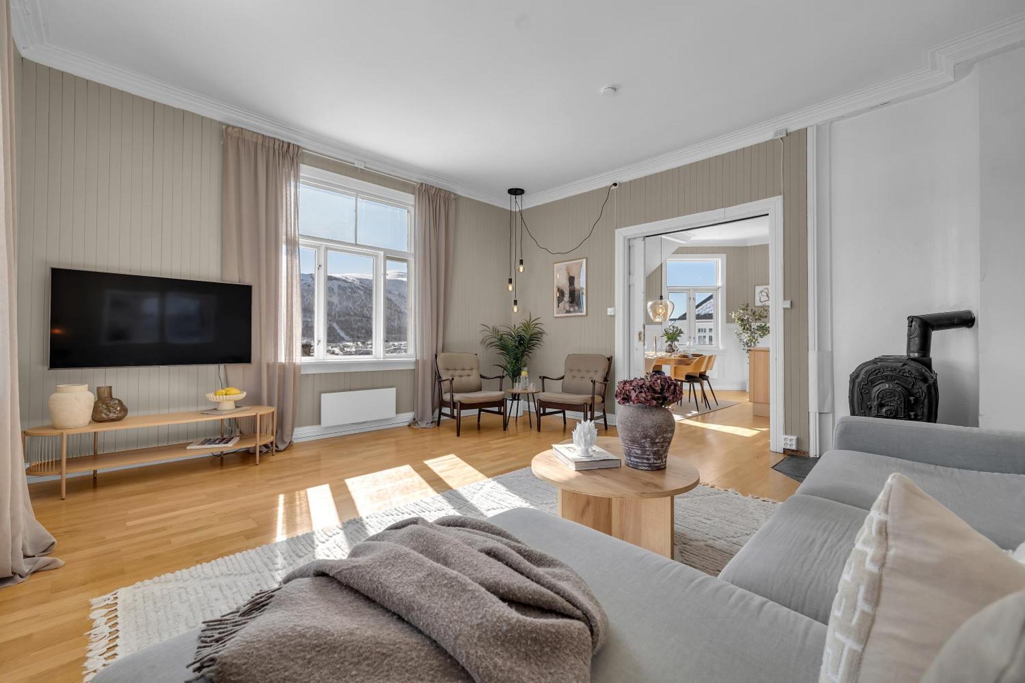 Lovely City Center Apartment With Amazing Views And Free Parking! 特罗姆瑟 外观 照片