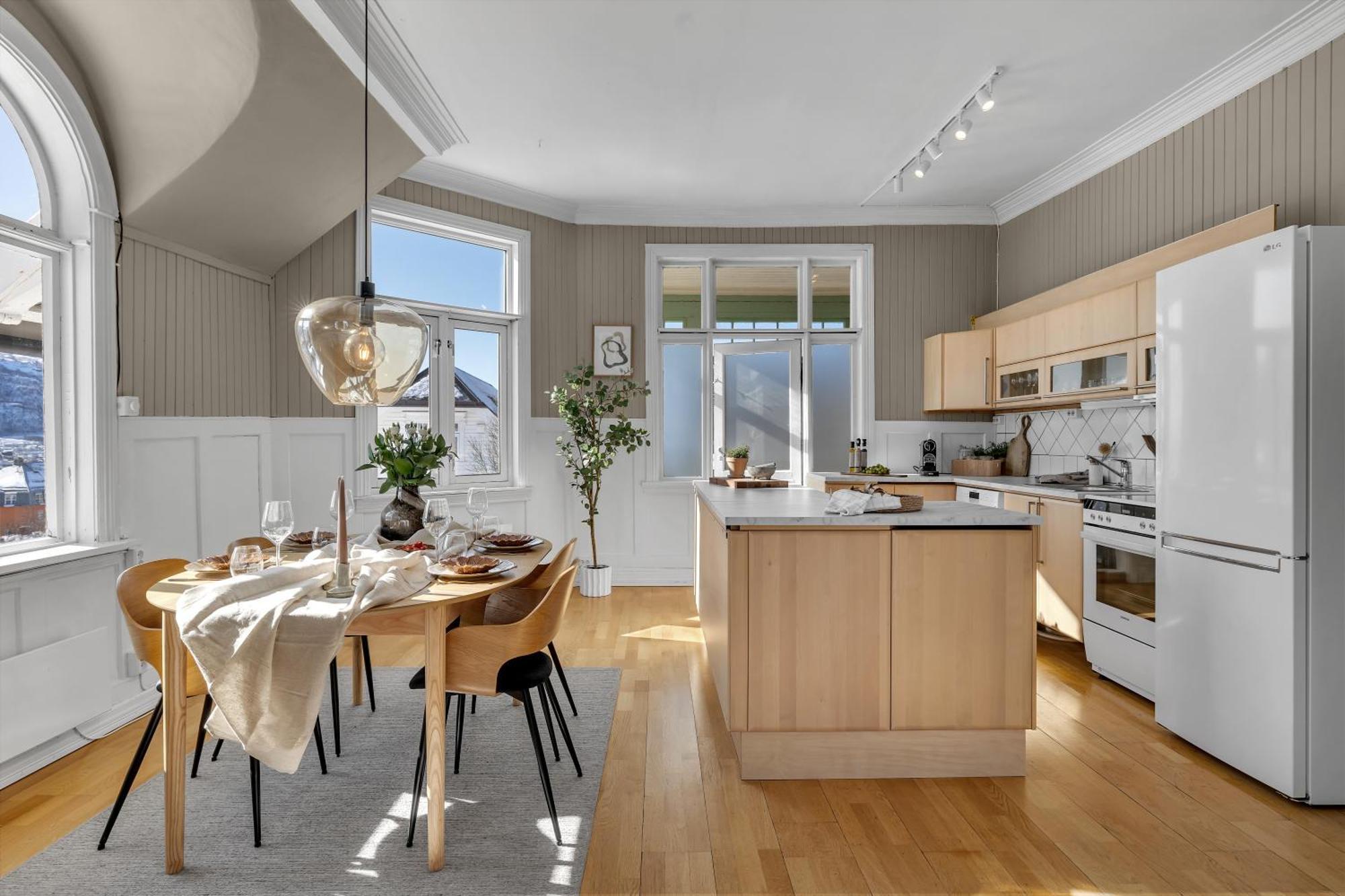 Lovely City Center Apartment With Amazing Views And Free Parking! 特罗姆瑟 外观 照片